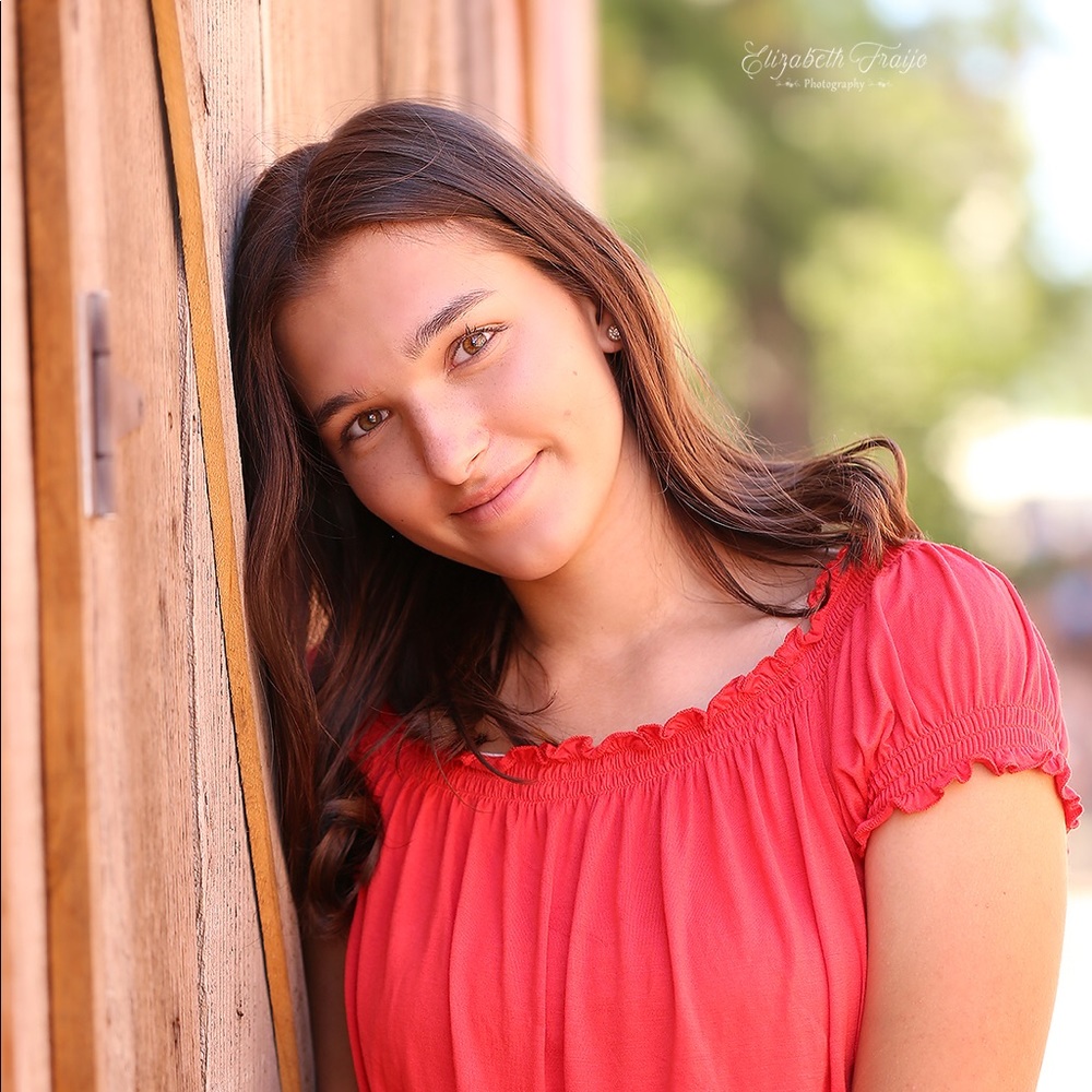 Meet your Posher, Sierra